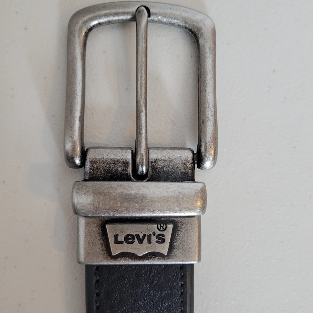 Levi's Reversible Leather Belt - Size XL 42-44